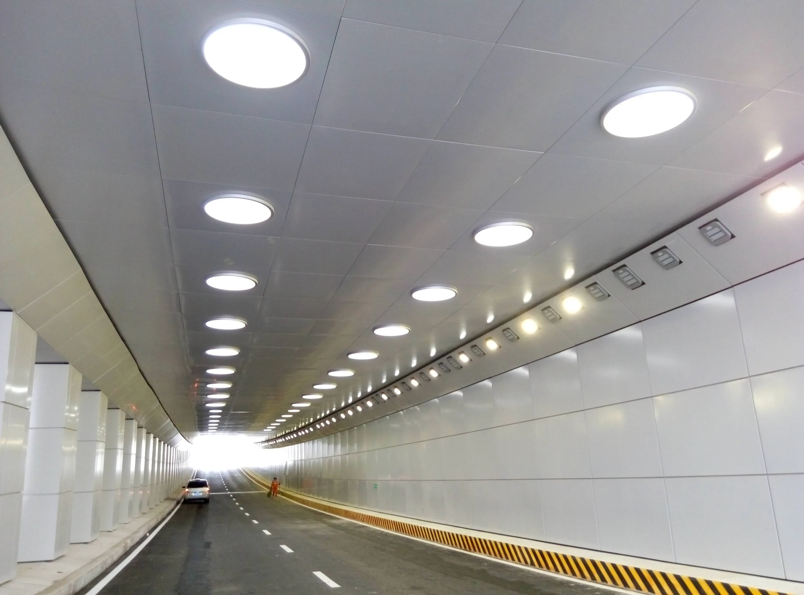 Counterbored Hole PCB for LED Applications in Tunnel Lighting Systems